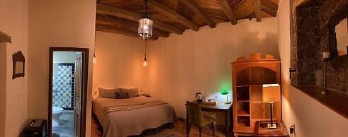 Hotel Amor y Paz