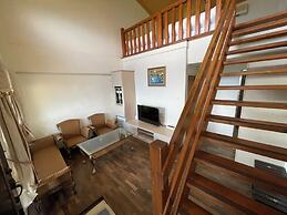 Emmanuel Farm House