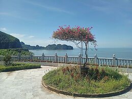 Catba Island Hotel