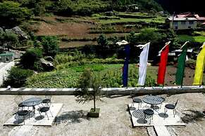 Mountain Lodges of Nepal - Monjo