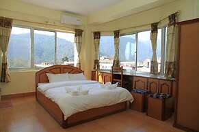 Hotel Milarepa
