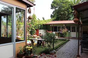 Hotel Milarepa