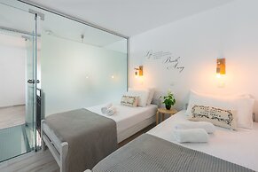 Pefkos View Suites & Maisonette