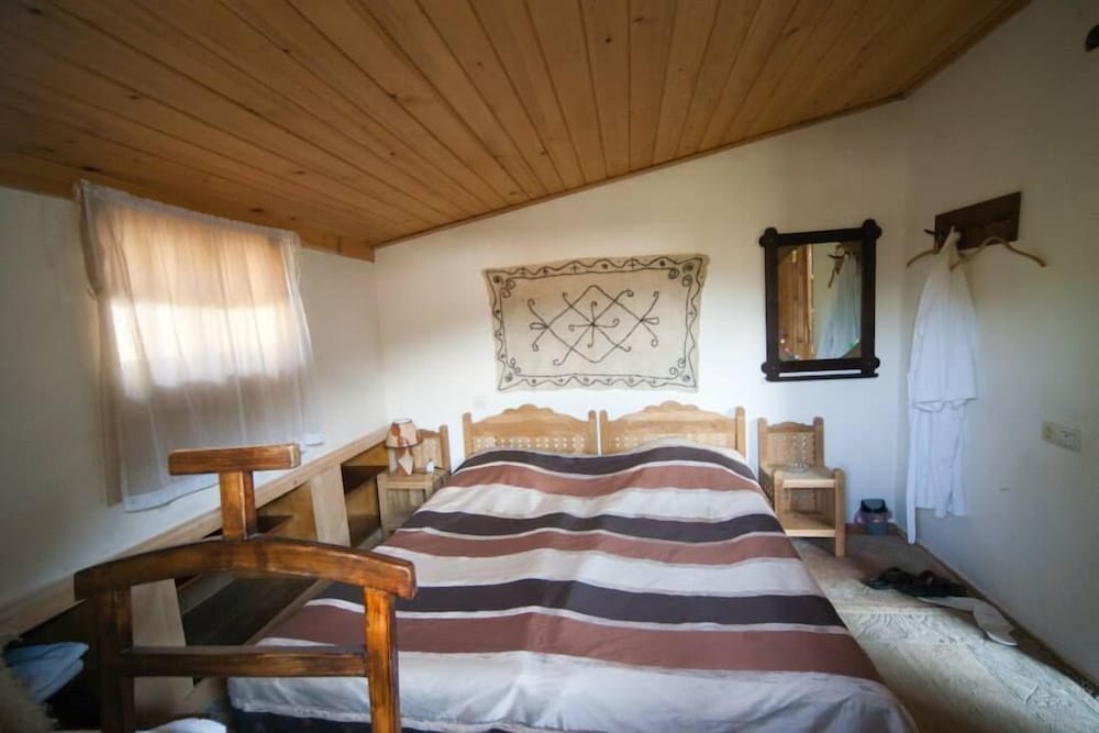 Guest House Gallery