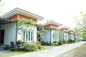 Lamphurai Riverside Resort and Spa