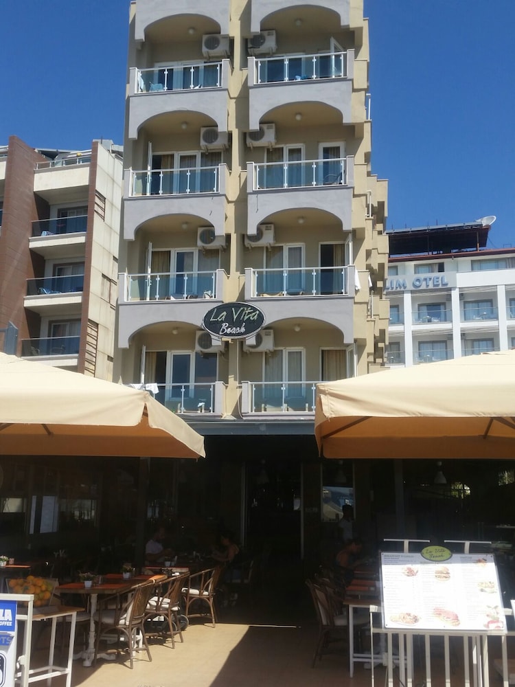 La Vita Beach Hotel