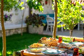 Flores Hotel Alacati