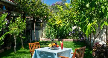 Flores Hotel Alacati