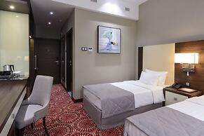 Hotel Senator