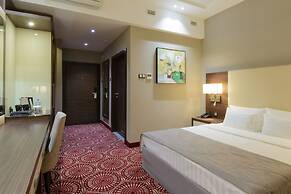 Hotel Senator