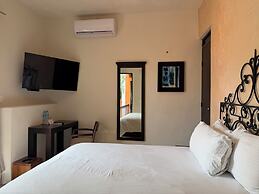 Art 64 Guest House – Adults Only
