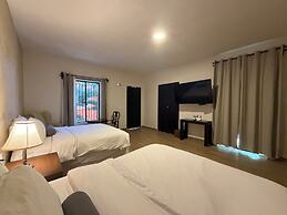 Art 64 Guest House – Adults Only