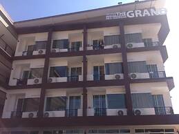 The Grand Apartment