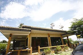 Wangthong Beach Resort