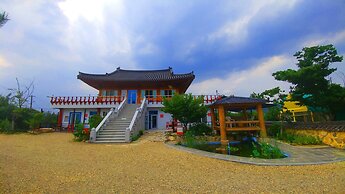 Chowoo Guesthouse