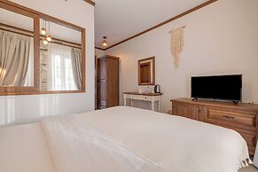 Navalia Otel