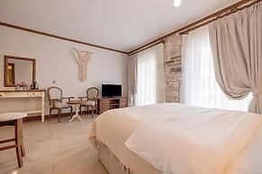Navalia Otel