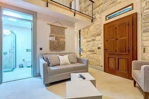 Navalia Otel