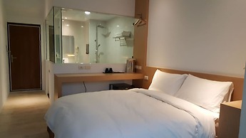 Ze Hu B&B