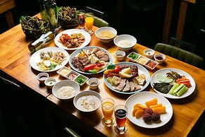 W Jiwoo Resort