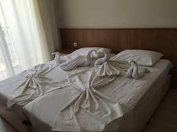 Side Palace Hotel