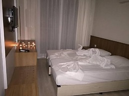 Side Palace Hotel