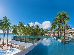 Henann Crystal Sands Resort
