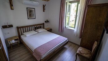 Ayisigi Otel