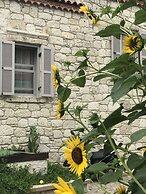 Alacati Cona Otel