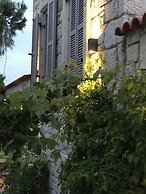 Alacati Cona Otel