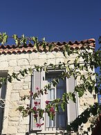 Alacati Cona Otel