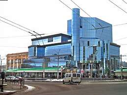 Lybid Plaza
