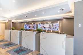 Vittoria Hotel and Suites