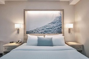 Vittoria Hotel and Suites
