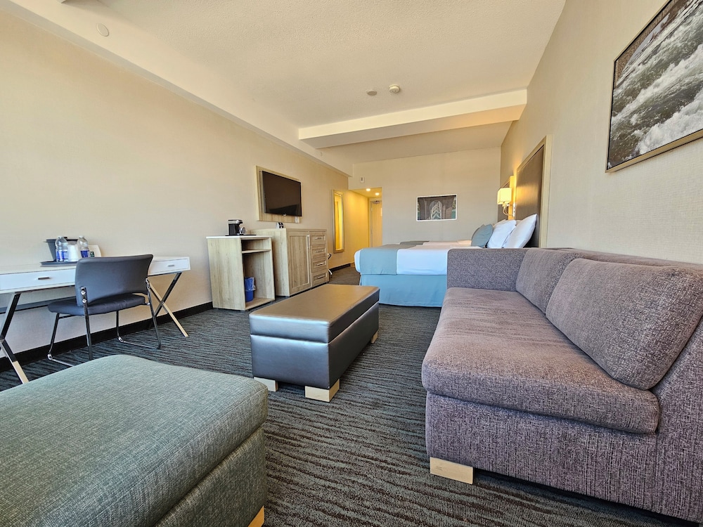 Vittoria Hotel and Suites