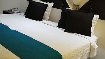 Hotel Dluxe & Suites