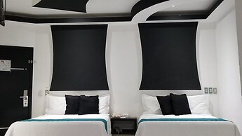 Hotel Dluxe & Suites