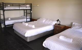 Port Albert Motel