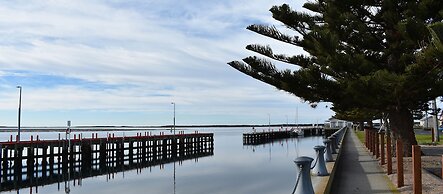 Port Albert Motel
