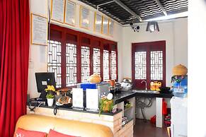 Shi Lin family folk inn