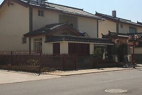 Shi Lin family folk inn