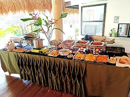 Las Cabanas Beach Resort