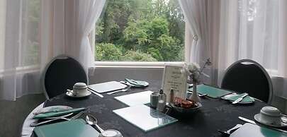 Ashwood Hotel