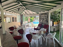 Mandalinn Hotel