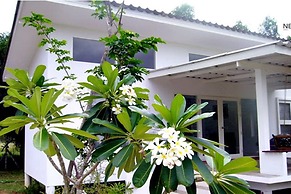 White at Sea Resort
