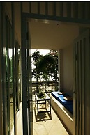 White at Sea Resort