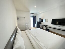 Chonlapruk Lakeside Hotel