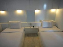 Chonlapruk Lakeside Hotel