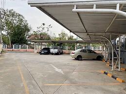 Chonlapruk Lakeside Hotel