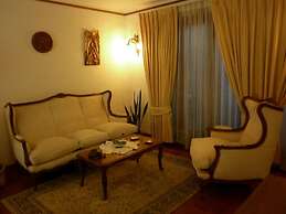 816 B&B